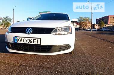 Седан Volkswagen Jetta 2014 в Києві