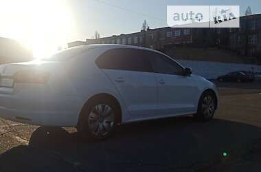 Седан Volkswagen Jetta 2014 в Києві