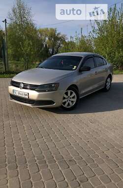 Седан Volkswagen Jetta 2013 в Городку