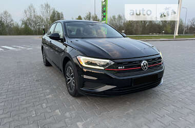 Седан Volkswagen Jetta 2018 в Днепре