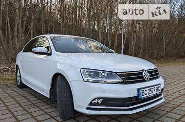 Седан Volkswagen Jetta 2016 в Львове