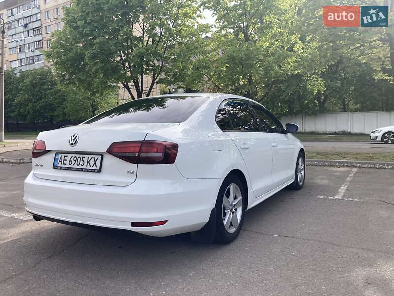 Седан Volkswagen Jetta 2016 в Кривом Роге