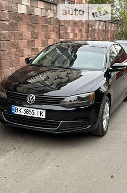 Седан Volkswagen Jetta 2014 в Ровно