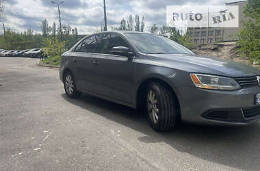 Седан Volkswagen Jetta 2013 в Києві