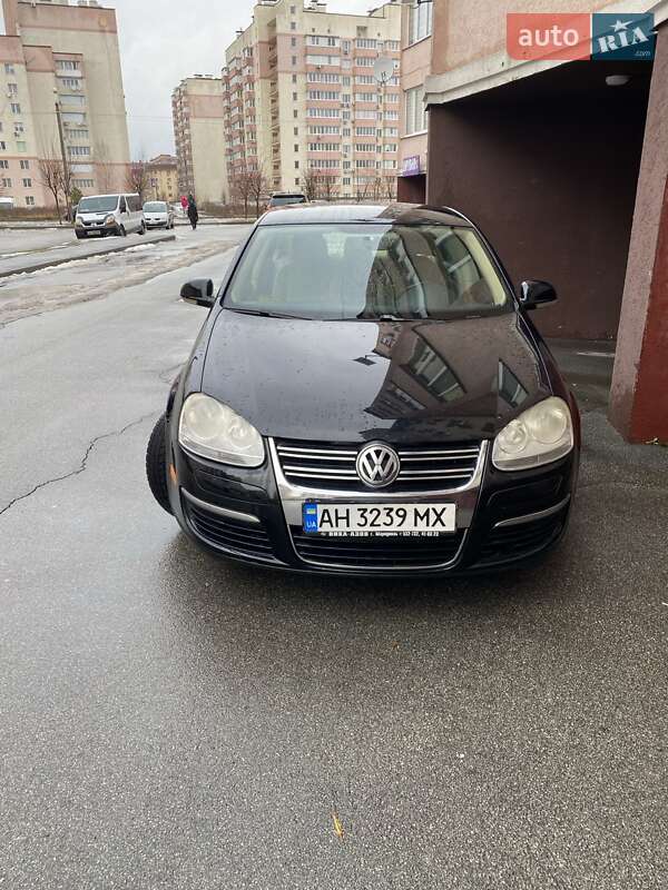 Седан Volkswagen Jetta 2009 в Киеве