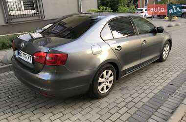 Седан Volkswagen Jetta 2013 в Львове