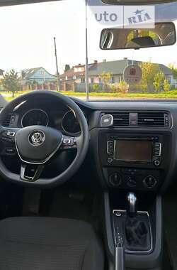 Седан Volkswagen Jetta 2015 в Володимир-Волинському
