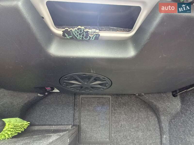 Седан Volkswagen Jetta 2016 в Тернополе