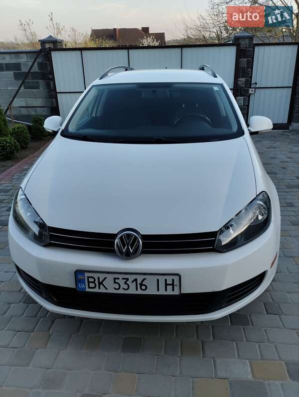 Универсал Volkswagen Jetta 2013 в Ровно