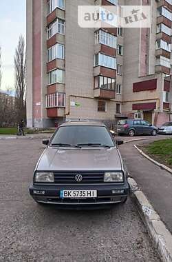 Седан Volkswagen Jetta 1990 в Ровно