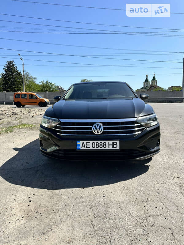 Седан Volkswagen Jetta 2018 в Днепре