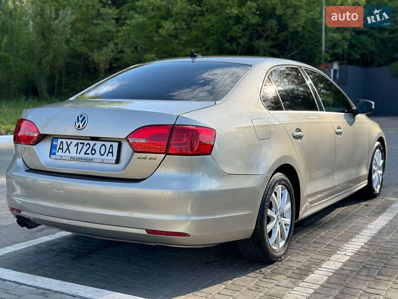 Седан Volkswagen Jetta 2012 в Харкові