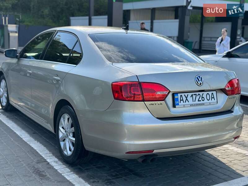 Седан Volkswagen Jetta 2012 в Харкові