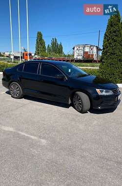 Седан Volkswagen Jetta 2016 в Кропивницькому