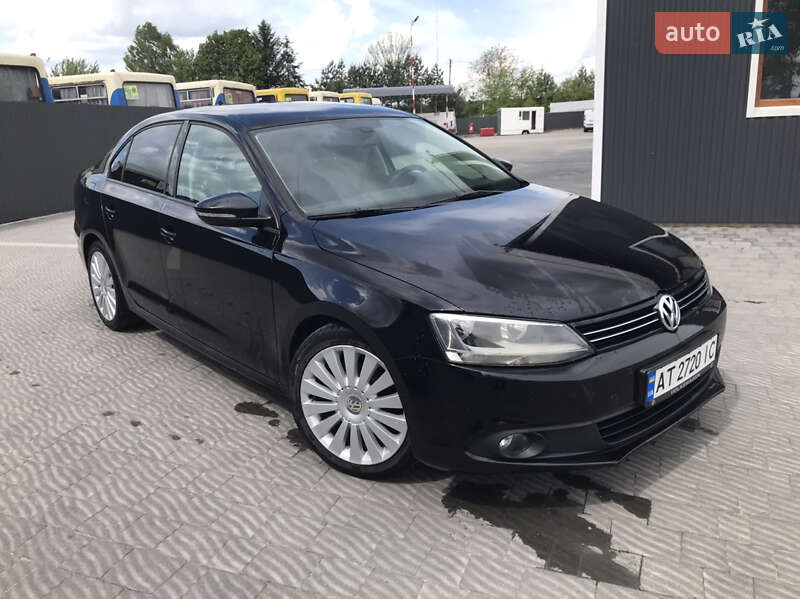 Седан Volkswagen Jetta 2011 в Рогатине
