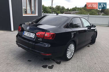 Седан Volkswagen Jetta 2011 в 