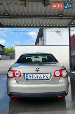 Седан Volkswagen Jetta 2009 в 