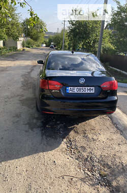 Седан Volkswagen Jetta 2013 в Дніпрі