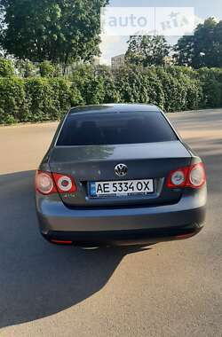 Седан Volkswagen Jetta 2007 в Днепре