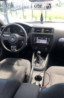 Седан Volkswagen Jetta 2011 в Іршаві