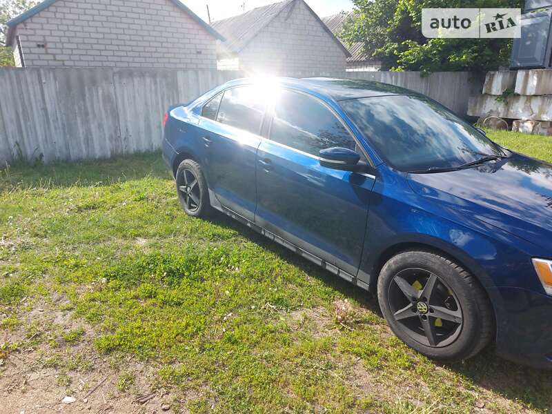 Седан Volkswagen Jetta 2012 в Лубнах