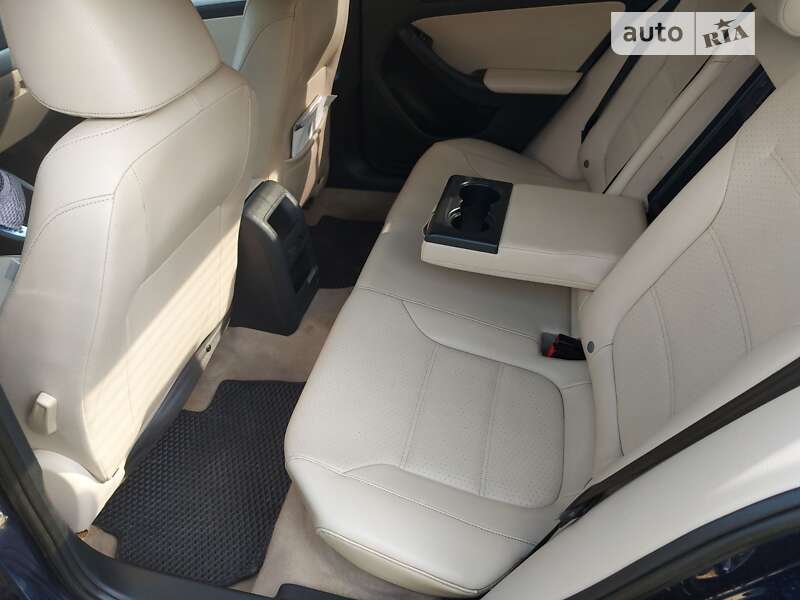 Седан Volkswagen Jetta 2012 в Лубнах