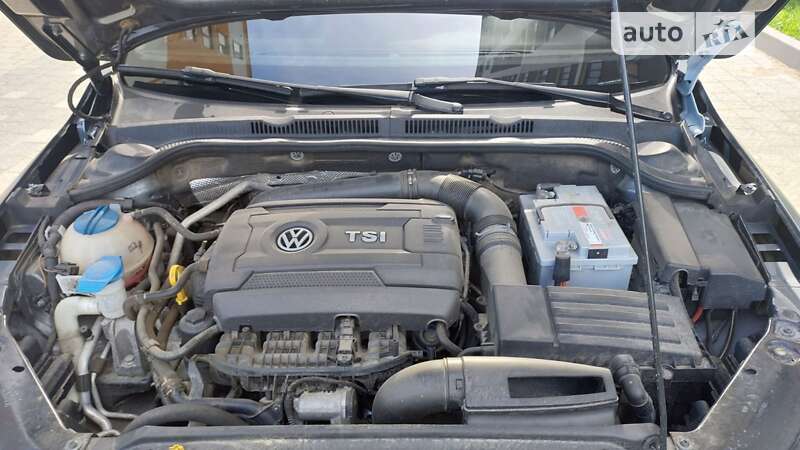 Седан Volkswagen Jetta 2014 в Івано-Франківську