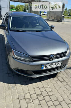 Седан Volkswagen Jetta 2013 в Мостиске