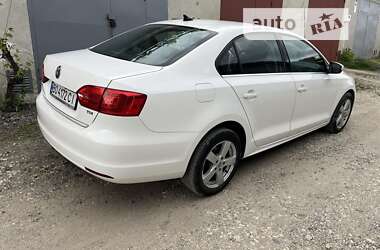 Седан Volkswagen Jetta 2012 в Тернополе