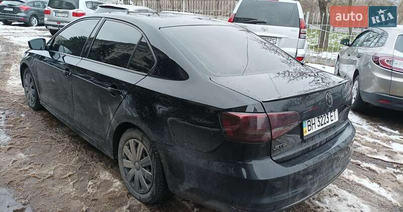 Седан Volkswagen Jetta 2015 в Одесі