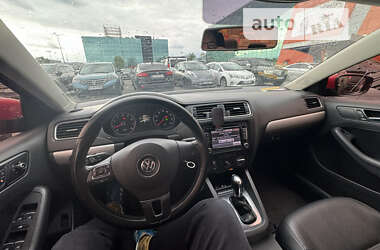 Седан Volkswagen Jetta 2013 в Києві