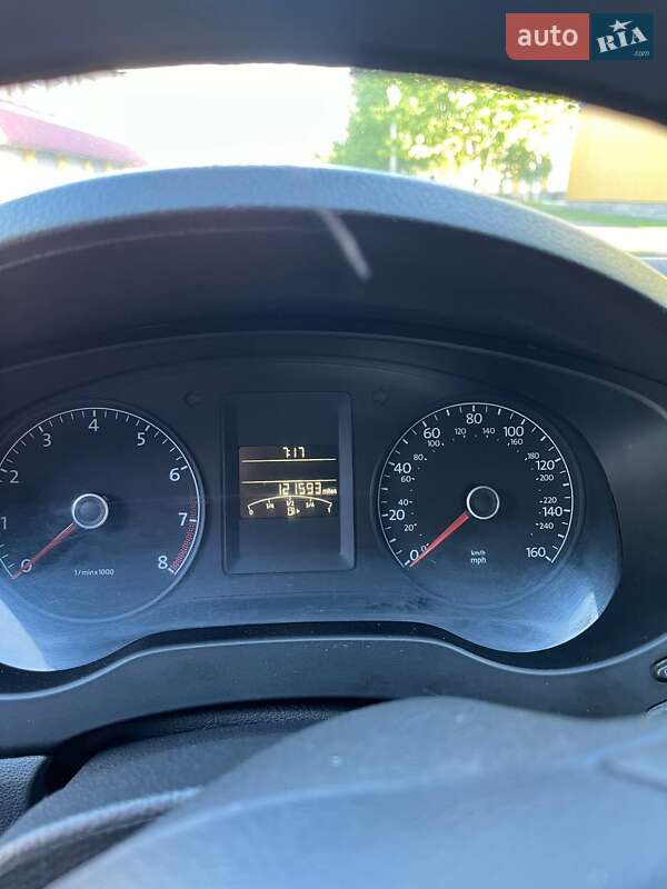 Седан Volkswagen Jetta 2014 в Львові