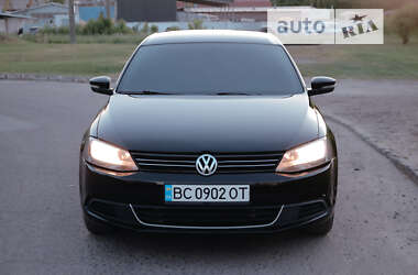 Седан Volkswagen Jetta 2014 в Львове