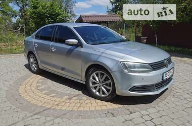 Седан Volkswagen Jetta 2014 в Львове