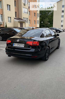 Седан Volkswagen Jetta 2014 в Киеве