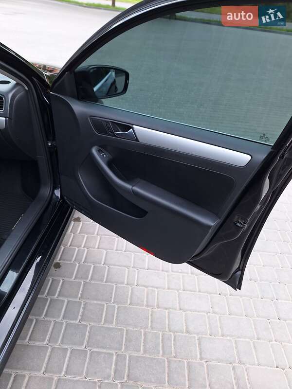 Седан Volkswagen Jetta 2012 в Кропивницькому