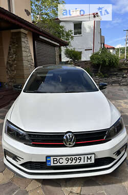 Седан Volkswagen Jetta 2013 в Львове