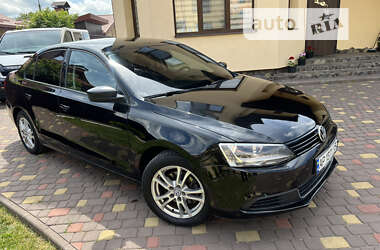 Седан Volkswagen Jetta 2014 в Львове