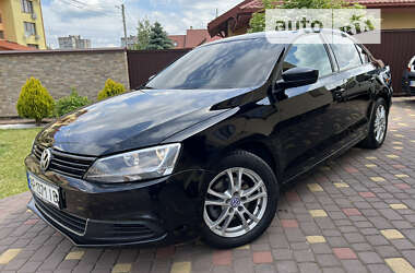 Седан Volkswagen Jetta 2014 в Львове