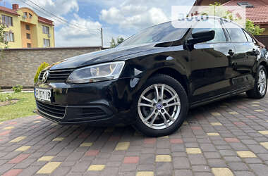 Седан Volkswagen Jetta 2014 в Львове