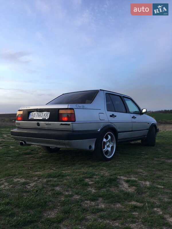 Седан Volkswagen Jetta 1991 в Виннице