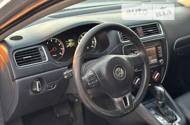 Седан Volkswagen Jetta 2011 в Дніпрі