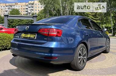 Седан Volkswagen Jetta 2015 в Львове