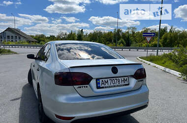 Седан Volkswagen Jetta 2013 в Звягеле