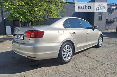 Седан Volkswagen Jetta 2014 в Черновцах