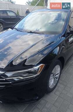 Седан Volkswagen Jetta 2018 в 