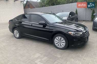 Седан Volkswagen Jetta 2018 в 