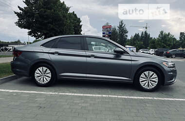 Седан Volkswagen Jetta 2018 в Хмельницком