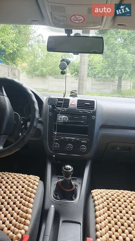 Седан Volkswagen Jetta 2006 в Житомирі