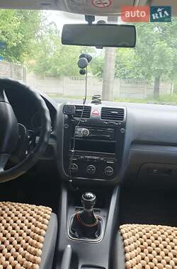 Седан Volkswagen Jetta 2006 в 